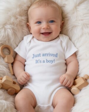 🍼 Боди за новородено „Just Arrived“ – момче или момиче